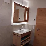 S'peintl Apartment *
